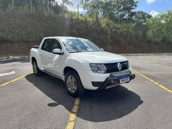 RENAULT DUSTER OROCH 1.6 16V SCE FLEX DYNAMIQUE MANUAL RENAULT DUSTER OROCH 1.6 16V SCE FLEX DYNAMIQUE MANUAL